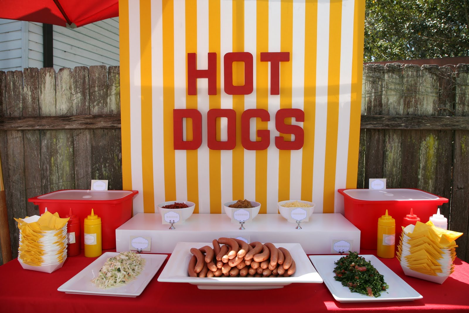 full-view-hot-dog-stand